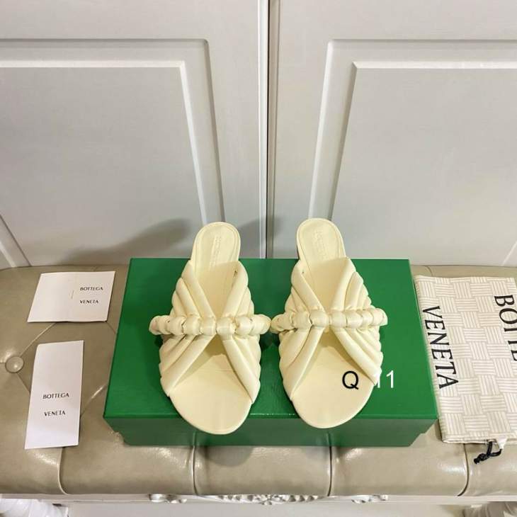 Picture of Bottega Slippers _SKUBVsz35-40Y03023337